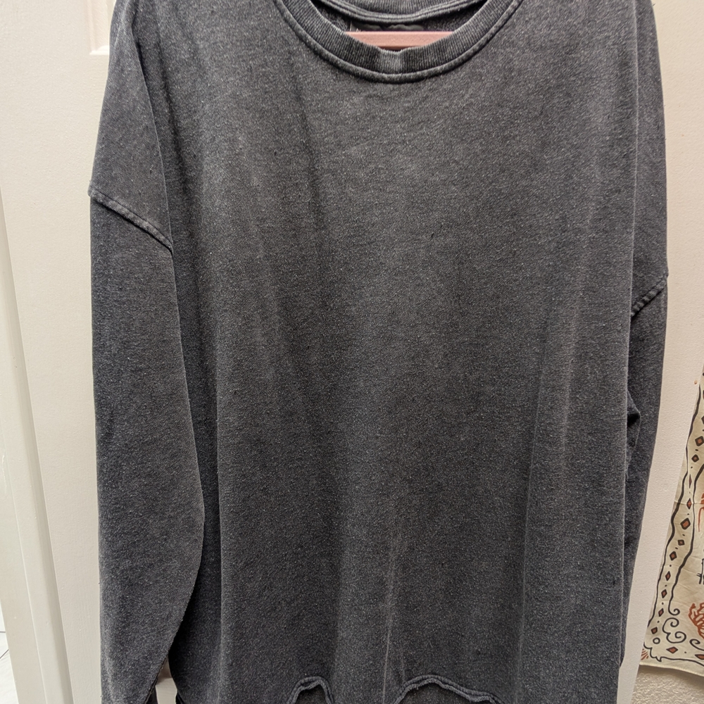 No Boundaries Gray Crewneck Sweater Soft Fabric